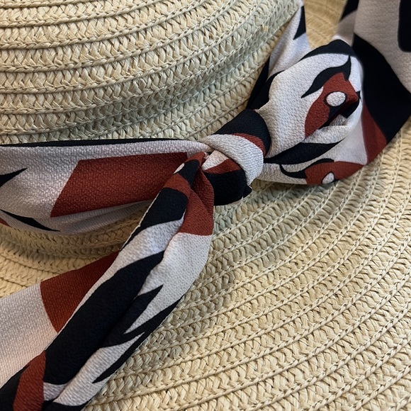 Eugenia Kim Two-Tone “Cecily” Sunhat w/ Scarf Accent, Natural Tan & White, NWT! - Picture 5 of 8